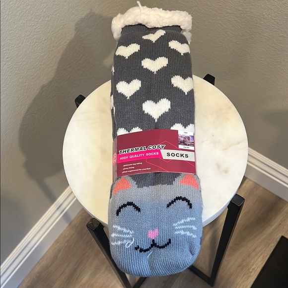 Gray Cat Face Socks - Picture 1 of 3